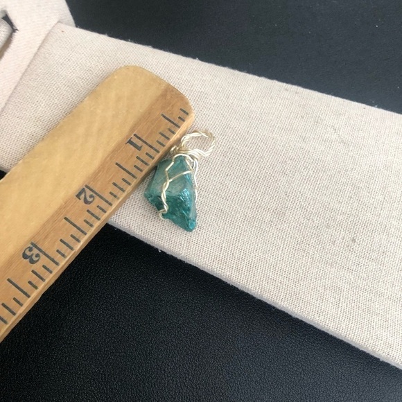 Vintage Stone Pendant - Picture 3 of 3